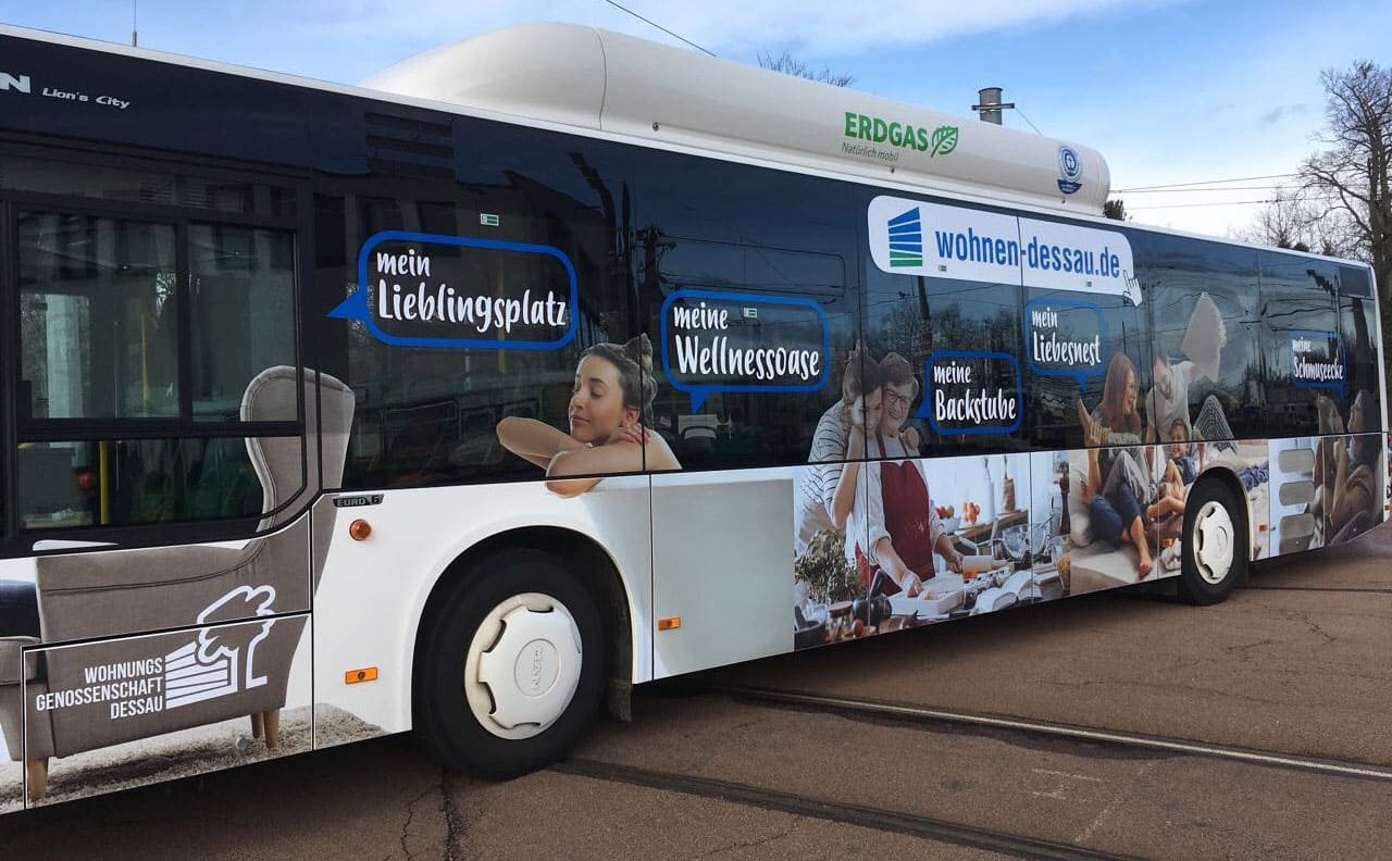 Busbeklebung
